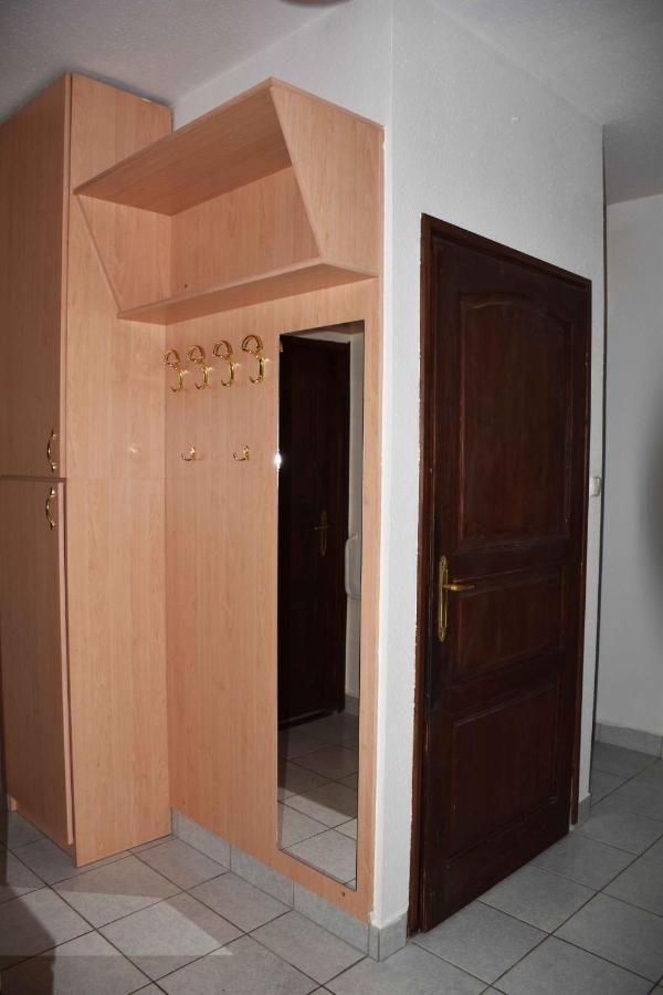 Pilikan Apartments - Park, Agroturism, Vineyard & Farm Черсегтомай Экстерьер фото
